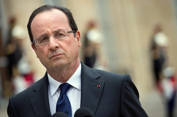 "Temos apoiado estes países na luta contra o terrorismo", disse o presidente francês François Hollande; "Ainda quero expressar minha solidariedade (para eles), mas, ao mesmo tempo, a França tem princípios e valores, em particular a liberdade de expressão"