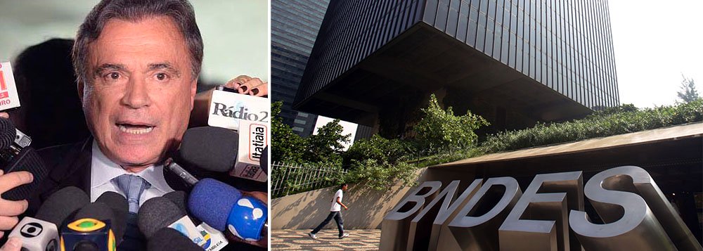 Texto, que agora vai à sanção, proíbe a instituição de se recusar a fornecer informações sobre operações de empréstimo com base em sigilo contratual, inclusive financiamentos para obras no exterior; "Não podemos admitir que recursos públicos a taxas privilegiadas sejam oferecidos a outras nações sob o manto do sigilo", defendeu Alvaro Dias (PSDB-PR), líder do bloco da oposição
 