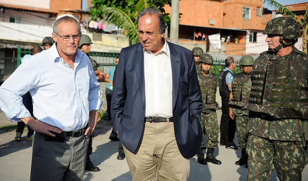 Com moral no governo de Luiz Fernando Pezão, José Mariano Beltrame  também conta com o apoio de aliados do PMDB; para o deputado Comte Bittencourt (PPS), integrante da Comissão de Segurança Pública e Assuntos de Polícia da Assembleia Legislativa, ele representa uma promessa do governador reeleito de dar continuidade à política das UPPs