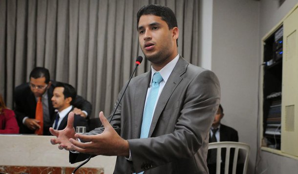 A expansão do PSB pode ser percebida não só em nível nacional, mas também no âmbito do Maranhão; nas eleições estaduais deste ano, os socialistas elegeram senador, deputado federal e deputado estadual; para as lideranças, a tendência é que esse desenvolvimento possa atrair ainda mais militantes para a legenda e, consequentemente, tornar o PSB ainda mais forte em 2016; vereador de São Luís Roberto Júnior diz que, “desde já estamos nos fortalecendo no intuito de consolidar ainda mais o partido, aumentando nossa bancada na Câmara e podendo ajudar no desenvolvimento da nossa capital”