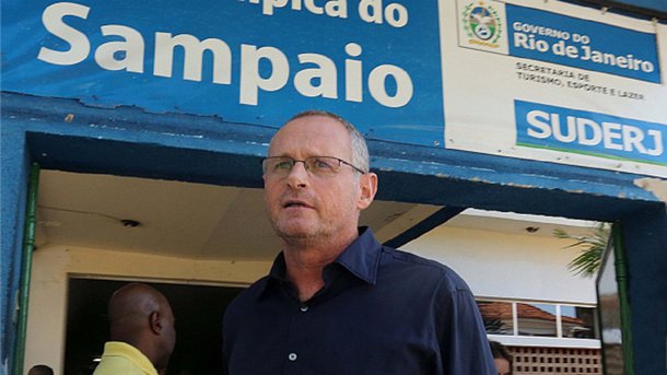 Secretaria de Direitos Humanos da Presidência realizou visita de inspeção na UPP Nova Brasília, no dia 22 de dezembro, e ouviu diversas reclamações dos policiais sobre as condições de trabalho; ministério quer agora que José Mariano Beltrame ouça as reivindicações dos policiais; principal problema é a escala de trabalho, com soldados trabalhando até cinco dias sem descanso