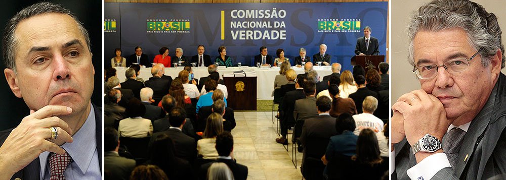 O ministro Luis Roberto Barroso, do Supremo Tribunal Federal, pretende recolocar em discussão a Lei de Anistia, de 1979, a partir das conclusões fornecidas pela Comissão Nacional da Verdade, que aponta 377 responsáveis por violações de direitos humanos durante a ditadura; "O que é preciso saber é se lei da Anistia é compatível com a Constituição e qual a posição que deve prevalecer", disse ele; o ministro Marco Aurélio Mello, também do STF, diverge; "Precisamos colocar na cabeça que anistia é esquecimento, virada de página, perdão em seu sentido maior, e para os dois lados", afirmou