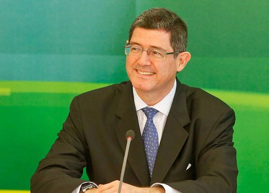 A nós, movimento sindical, trabalhadores, preocupa tamanho afinco a bases relacionadas com o neoliberalismo