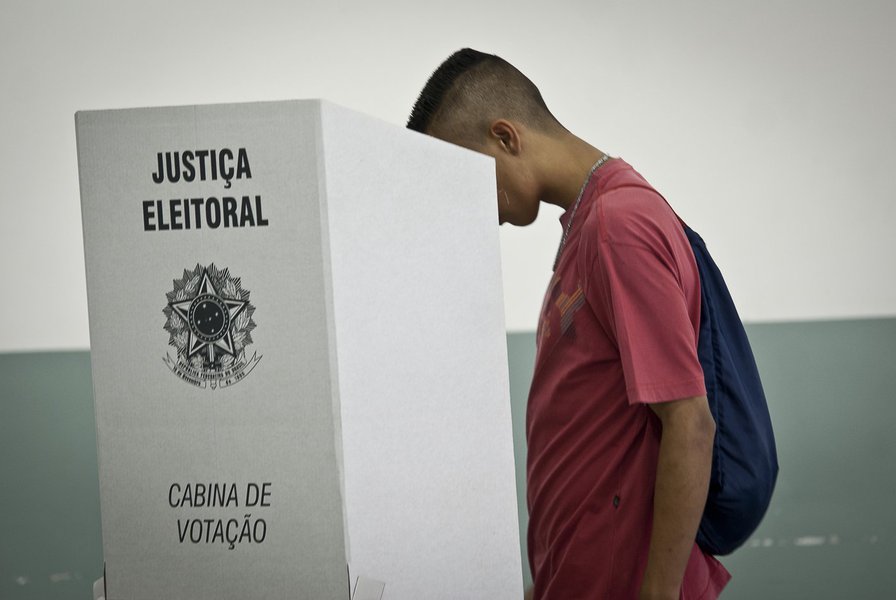 A eleição do dia 26, particularmente em seu segundo turno, foi um primor de exemplo do quanto a estupidez humana e do político em busca de voto pode chegar