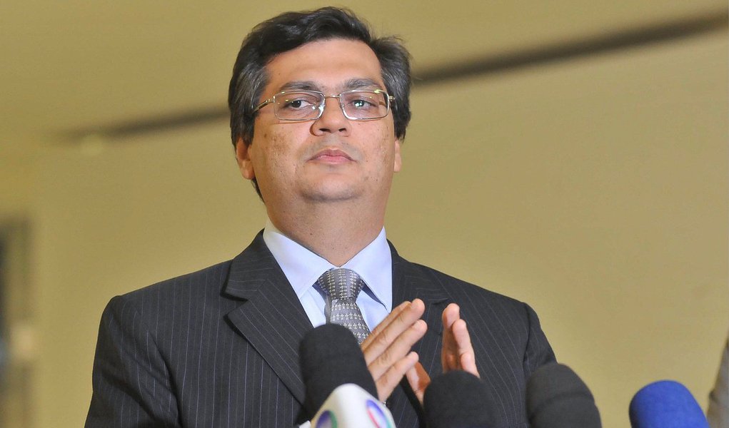 Os empresários maranhenses aprovaram a iniciativa do governo Flávio Dino de instituir o Conselho Empresarial do Maranhão (Cema); composto por entidades da classe empresarial e por representantes do poder público, o conselho foi instituído com o objetivo de ampliar a política de investimentos no Estado; "Essa é uma iniciativa importante e fundamental para o desenvolvimento do nosso estado. Vários governos prometeram elaborar uma estrutura semelhante, mas ficou somente na promessa", lembrou a presidente da Federação da Câmara de Dirigentes Lojistas do Maranhão, Maria do Socorro Noronha
