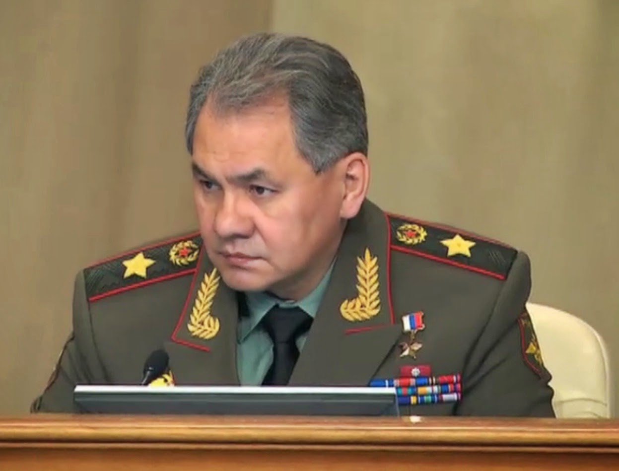 Autoridades russas acusaram os Estados Unidos, nesta quinta-feira, de buscarem o domínio político e militar do mundo e colocaram a culpa no Ocidente por crises na segurança internacional, incluindo o conflito no leste da Ucrânia; "Os Estados Unidos e seus aliados têm atravessado todos os limites possíveis em sua movimentação para trazer Kiev para sua órbita. Isso não poderia ter deixado de provocar nossa reação", disse o ministro da Defesa russo, Sergei Shoigu