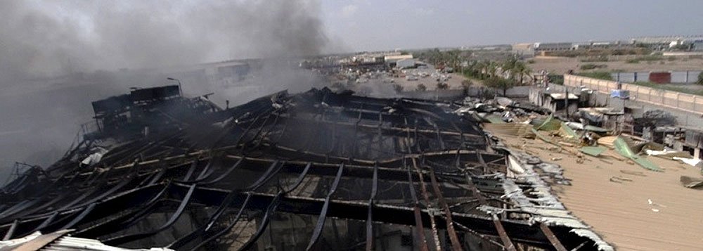 FÃ¡brica de laticÃ­nios alvo de explosÃ£o em Houdieda, no IÃªmen. 01/04/2015 REUTERS/Stringer