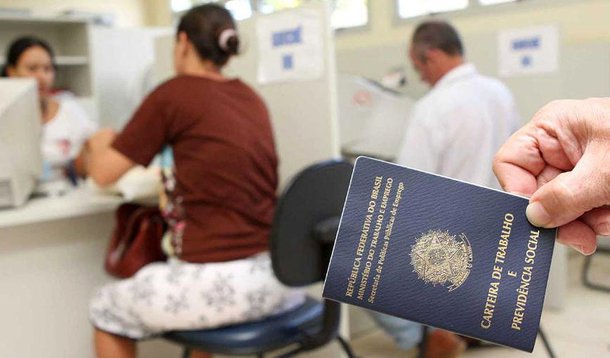 O governo federal publicou na noite de ontem, em edição extraordinária do Diário Oficial, as medidas provisórias (MPs) 664 e 665, que alteram as regras da concessão de benefícios previdenciários e trabalhistas, entre eles a concessão do seguro-desemprego