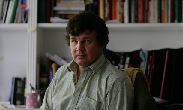 "A cobertura do HSBC no Telegraph britânico é fraudulenta com seus leitores. Se grandes jornais permitem que corporações influenciem seu conteúdo por medo de perder renda de propaganda, a própria democracia está em perigo", disse o jornalista Peter Osborne, que deixou o Daily Telegraph após ser impedido de publicar reportagens sobre as contas suíças do HSBC