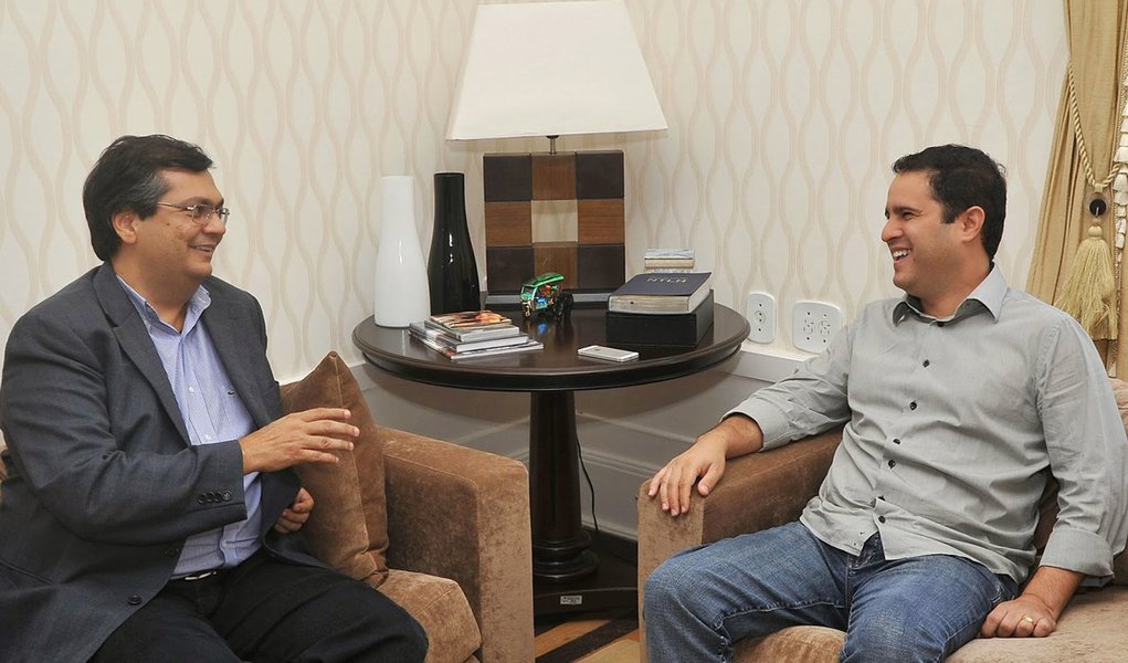 Governador Flávio Dino (PC do B) anunciou que lançará um pacote de medidas em benefício de São Luís ainda em seu primeiro mês de mandato; o conjunto de melhorias, que envolve setores como mobilidade urbana, revitalização do Centro Histórico e saúde, está sendo definido em parceria com a prefeitura a partir de grupos de trabalho com membros duas instâncias governamentais