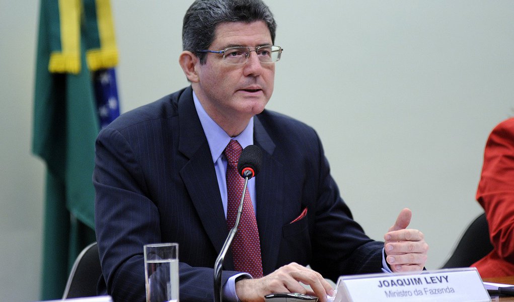 “Definir metas e acompanhar a evolução das médias do Enem, de índices como o Pisa (Programa Internacional de Avaliação de Estudantes), e outros de Saúde Pública, são uma boa forma de avaliar se o gasto público está produzindo as mudanças que desejamos na qualidade da Educação e da Saúde da população”, defende o ministro da Fazenda, Joaquim Levy 