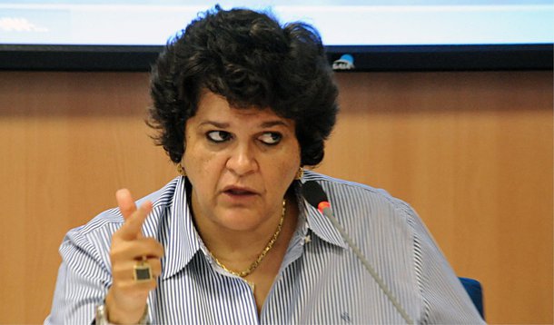 Ministra do Meio Ambiente, Izabella Teixeira, alertou nesta quarta (20) para a baixa reserva de água no país, lembrando a situação vivida no início desta semana pelos estados do Rio de Janeiro e de São Paulo e Minas Gerais em relação ao abastecimento do Rio Paraíba do Sul; "Se você tirar todos os reservatórios de energia elétrica do país, sobra muito pouco para o abastecimento. Temos que discutir a reservação e também a estrutura de redundância", afirmou