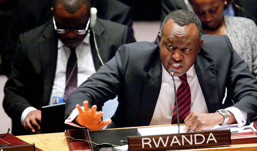 Segundo declaração lida pelo presidente rotativo do Conselho, o ruandês Eugene Gasana, o conselho faz um apelo para "o respeito das leis humanitárias internacionais, incluindo a proteção dos civis", insistindo na necessidade de conseguir tréguas entre as duas partes; secretário-geral da ONU, Ban Ki-Moon está de viagem pelo Oriente Médio a fim de impulsionar com líderes regionais um cessar-fogo