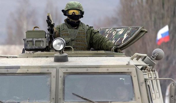 "Nós não vamos adivinhar a intenção da Rússia, mas podemos ver o que a Rússia está fazendo no terreno --e isso é motivo de grande preocupação. A Rússia reuniu cerca de 20.000 tropas prontas para o combate na fronteira leste da Ucrânia", disse a porta-voz da Otan Oana Lungescu em comunicado