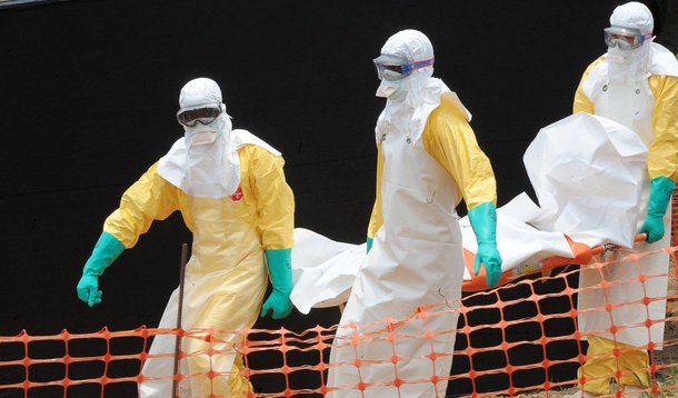 Segundo dados divulgados pela Organização Mundial da Saúde (OMS), entre os dias 5 e 6 surgiram 68 novos casos e 29 mortes na Guiné, em Serra Leoa, na Libéria e na Nigéria; até agora, 1.779 pessoas contraíram a doença nos quatro países este ano; na segunda-feira (11) a OMS fará um painel de especialistas de ética médica para começar a considerar o uso de tratamentos experimentais para o controle da epidemia