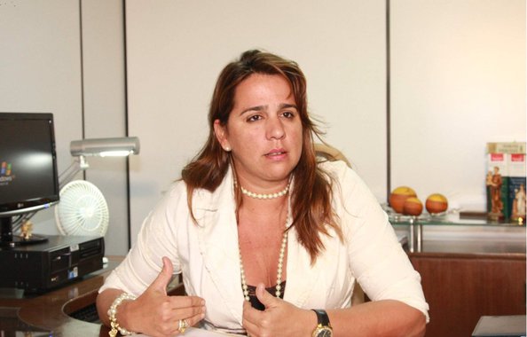 A promotora de Defesa do Consumidor, Lítia Cavalcante pediu à Justiça estadual que obrigue o Município de São Luís a promover o equilíbrio econômico-financeiro do Sistema de Transporte Coletivo de São Luís, mediante o repasse, até o dia 5 de cada mês, do prejuízo, a ser apurado mensalmente, pelo SET e SMTT;  a 2ª Promotoria do Consumidor também solicitou à Justiça que determine à Prefeitura de São Luís a imediata deflagração do processo licitatório das linhas de transporte urbano; além da adoção de medidas para combater as fraudes ocorridas pelo uso ilícito do cartão de transporte de passageiros não inclusos no benefício