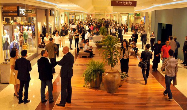 Apesar disso, a Confederação Nacional da Indústria considera que a confiança dos brasileiros ainda é baixa. O Índice Nacional de Expectativa do Consumidor (Inec) deste mês é 0,5% inferior ao de julho do ano passado