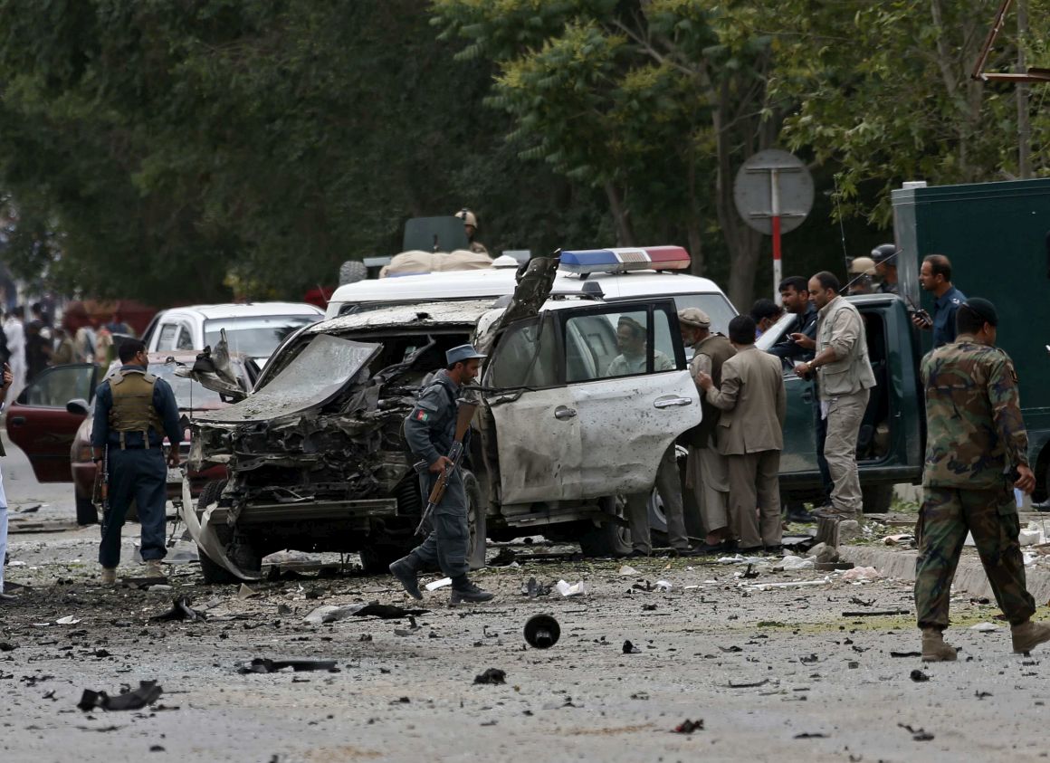 Explosão mais violenta aconteceu no distrito de Bayaa, onde um carro bomba explodiu matando 23 pessoas, muitas delas jovens que jogavam bilhar; informações mais detalhadas sobre as demais explosões ainda não foram divulgadas