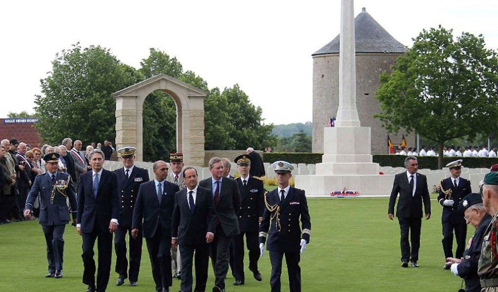 A celebração oficial, com a presença de 20 líderes mundiais, acontece nesta tarde, na praia de Ouistreham. Antes, porém, se deram alguns encontros bilaterais, como entre a chanceler Angela Merkel e o presidente Putin, e entre o ucraniano Poroshenko e o russo Putin