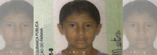 Uma adolescente de 13 anos, identificada como Tais Cristina Martins, foi morta a pedradas, em Foz do Iguaçu, no Oeste paranaense; duas jovens, uma de 15 e outra de 18 anos, confessaram o crime; elas, que estão detidas, jogaram o corpo da menina em um rio; de acordo com a polícia, a motivo do assassinato teria sido ciúmes