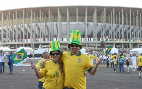 Capital se destaca como a mais bem avaliada do Mundial em quesitos como segurança pública e limpeza urbana por turistas estrangeiros; também é a que tem maior intenção de retorno dos visitantes. Estádio Mané Garrincha obteve 99,3% de aprovação, ao lado do Mineirão, em Belo Horizonte, e do Castelão, em Fortaleza
