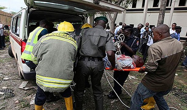 Em Maiduguri, capital do Estado de Borno e berço da rede terrorista Boko Haram, a dupla explosão ocorreu em um estabelecimento comercial lotado, localizado em uma área densamente povoada; o primeiro artefato atingiu principalmente clientes; já o segundo também vitimou pessoas que correram para socorrer os feridos