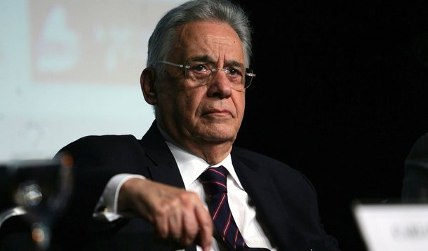 Ex-presidente Fernando Henrique Cardoso critica a "diplomacia inerte do Brasil desde o governo Lula e o erro estratégico na avaliação das forças que predominariam no mundo"; segundo o tucano, menosprezamos os atores que estão saindo da crise como principais condutores da agenda global e perdemos liderança na América Latina, enquanto o Arco do Pacífico se consolida