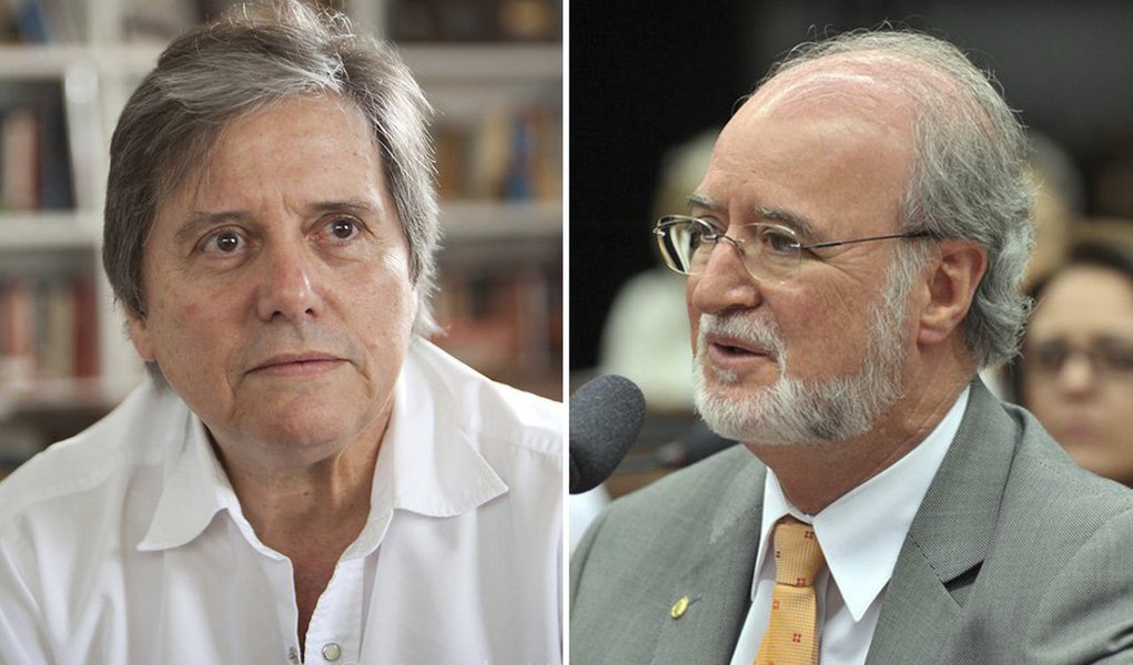 "Depois da vitória correta de Azeredo no STF cabe perguntar por que os réus da AP 470 não tiveram o mesmo direito", coloca o jornalista Paulo Moreira Leite; a farsa, segundo ele, "consistia em negar a Azeredo o direito de ser julgado em primeira instância apenas para manter um teatrinho coerente com a AP 470"