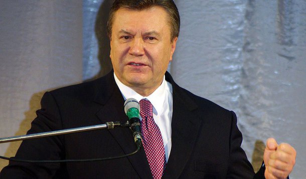 Segundo comunicado do Conselho Federal da Suíça, o objetivo é "evitar qualquer risco de desvio de fundos públicos ucranianos depois dos recentes eventos no país"; Ministério Público decidiu abrir investigação por suspeita de lavagem de dinheiro pelo ex-presidente