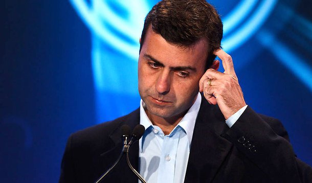 Advogado Thiago de Souza Melo comanda ONG que presta assessoria jurídica gratuita a pessoas detidas em protestos; ele já atendeu o tatuador Fábio Raposo, preso por envolvimento com a morte do cinegrafista Santiago Andrade