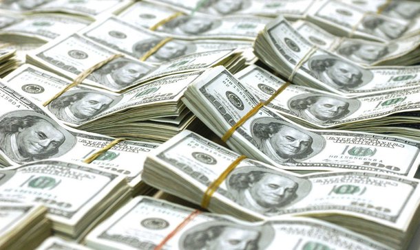 O Diário Oficial da União publica hoje decreto que zerou o Imposto sobre Operações Financeiras (IOF) de papéis de empresas brasileiras lançados em bolsas de valores nos Estados Unidos, como os ADRs (American Depositary Receipts); os ADRs são um instrumento criado pelas bolsas norte-americanas para permitir e facilitar que investidores norte-americanos negociem ações de empresas que não são dos Estados Unidos