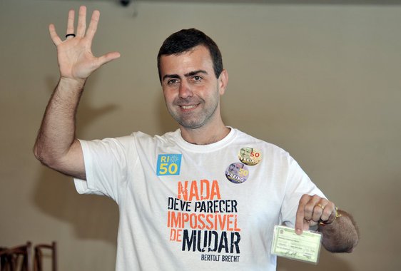 Deputado estadual Marcelo Freixo condena a formação dos policiais no Rio de Janeiro, ao comentar a morte do recruta Paulo Aparecido Santos de Lima; "Ninguém precisa ser submetido a exercícios em condições degradantes e a castigos cruéis para se tornar um bom policial", diz ele