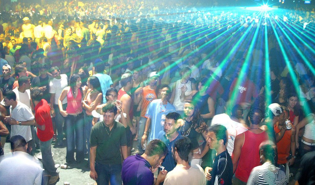 A Secretaria de Estado de Cultura lança, nos Arcos da Lapa, no âmbito da Feira de Arte Urbana-FAU, a Chamada Pública para Projetos de Bailes e Criação Artística no Funk; o lançamento é, segundo a secretaria, um reconhecimento do funk como movimento cultural e musical de caráter popular