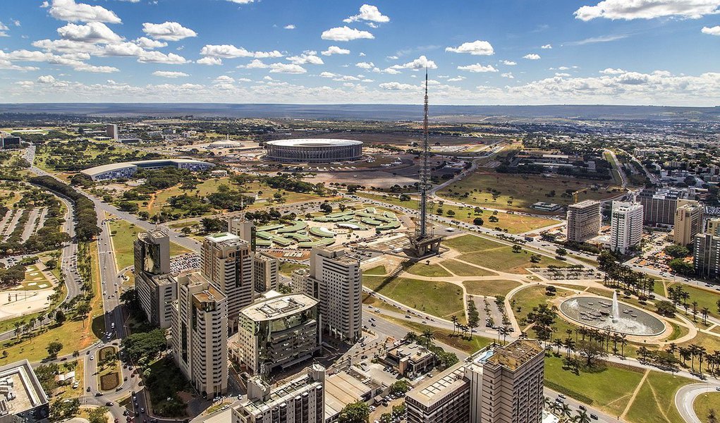 A capital federal vai receber de 10 a 13 de dezembro, no Centro Internacional de Convenções do Brasil, o Fórum Mundial de Direitos Humanos; o evento tem como objetivo promover um espaço de debate público sobre direitos humanos, onde serão tratados seus principais avanços e desafios