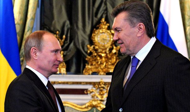 Presidente Vladimir Putin ofereceu US$ 15 bilhões a Viktor Yanukovich, juntamente com um grande corte nos preços pagos por Kiev pelo fornecimento do gás russo, em uma tentativa de convencer o vizinho eslavo a participar de uma união aduaneira de ex-repúblicas soviéticas e afastá-lo da União Europeia