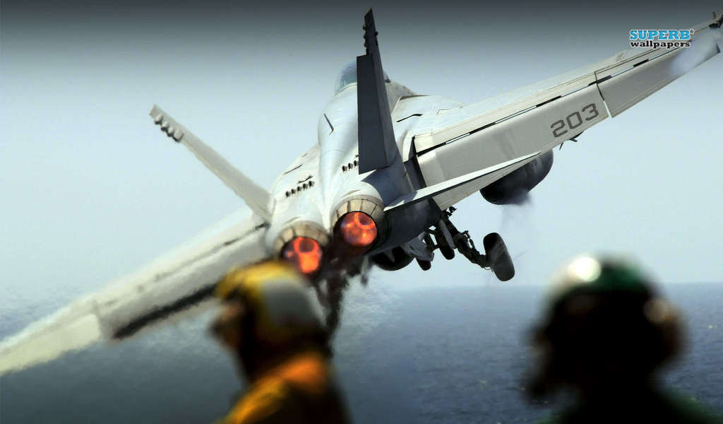 A vitória do Gripen, frente ao Super Hornet, na licitação da FAB e a perda de um grande contrato de F-15s com a Coreia do Sul no mês passado ameaçam as linhas de produção na área de St. Louis; o jato, cujo maior cliente é a Marinha dos EUA, sustenta cerca de um terço dos 15 mil empregados da Boieng no Missouri