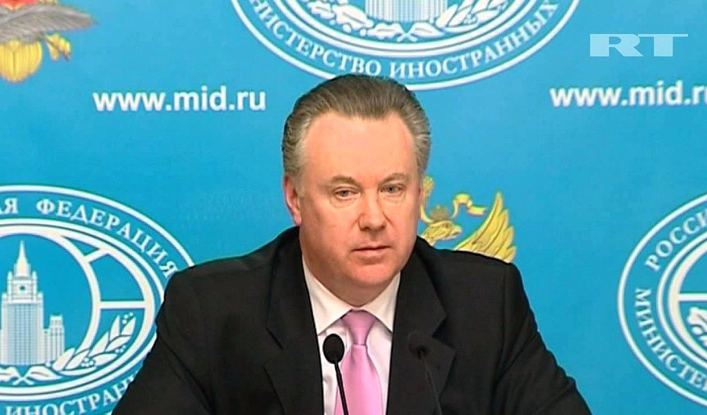 O governo russo disse que a decisão de chanceleres da Otan, na terça-feira, de suspender a cooperação prática com a Rússia, em protesto contra a anexação da região ucraniana da Crimeia, criou uma sensação de "déjà vu"; "A linguagem dos comunicados se assemelha às disputas verbais da era da 'Guerra Fria'", disse o porta-voz do Ministério das Relações Exteriores russo Alexander Lukashevich em comunicado