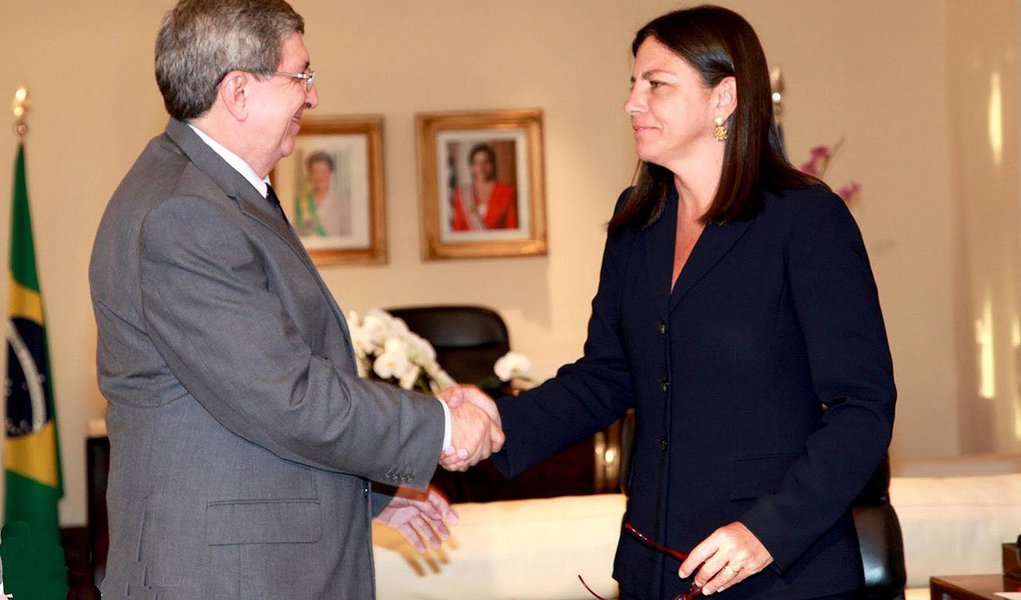 A eleição indireta na Assembleia Legislativa deve ocorrer entre os meses de março e abril, caso a governadora Roseana Sarney (PMDB) deixe o governo para disputar eleição ao Senado Federal; como já não existe mais a figura do vice-governador, uma vez que Washington Oliveira foi eleito, também pela Assembleia, conselheiro de contas do Tribunal de Contas do Estado (TCE), é obrigatória a eleição indireta no Legislativo; uma Resolução Legislativa, encaminhada ao plenário pela Mesa Diretora da Casa ainda regulamentará o processo