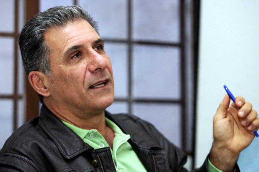 Ao usar o termo ditadura branda em debate na 2ª Bienal Brasil do Livro e da Leitura, o escritor Domingos Pellegrini causou polêmica; "Na Argentina, no Uruguai e no Chile o número de mortos, feridos e torturados foi maior. São números. Se formos comparar, a censura à imprensa no Brasil foi mais branda. Não chegava a prender ninguém. Era uma avacalhação", disse; plateia reagiu com indignação