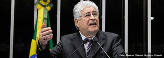 Projeto do senador Roberto Requião (PMDB-PR), aprovado por unanimidade no Senado, garante o direito de resposta na mídia no prazo de até 7 dias; “Sem nenhum controle legal, nenhuma obrigação de prestar contas por aquilo que divulgam, os meios de comunicação atiram primeiro para perguntar depois”, disse colunista da Istoé