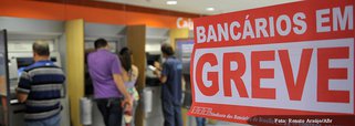Em greve há 16 dias, os bancários receberam hoje da Febraban proposta que eleva de 6,1% para 7,1% (aumento real de 0,97%) o índice de reajuste sobre os salários e para 7,5% sobre o piso salarial (ganho real de 1,34%) e de aumento de 10% na parcela fixa da Participação nos Lucros e Resultados