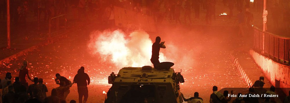 No Cairo, os incidentes envolveram simpatizantes do presidente deposto, Mohamed Mursi, e policiais. No dia 4, quatro pessoas morreram na capital durante confrontos entre os simpatizantes de Mursi, opositores e as forças de segurança