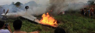 O avião havia decolado de Beni, capital de Trinidad, informou a Aerocon, sem dar detalhes sobre o acidente; dezoito pessoas estavam a bordo da aeronave, de acordo com o diretor do hospital de Riberalta, José Luis Pereira