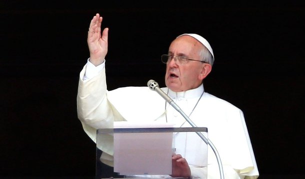 Em carta ao presidente russo, Vladimir Putin, por ocasião da cúpula do G20, pontífice diz que os líderes mundiais deveriam "deixar de lado a busca inútil por uma solução militar" no país árabe; "Ao invés disso (ataque), que haja um compromisso renovado de buscar, com coragem e determinação, uma solução pacífica por meio do diálogo", escreveu Francisco