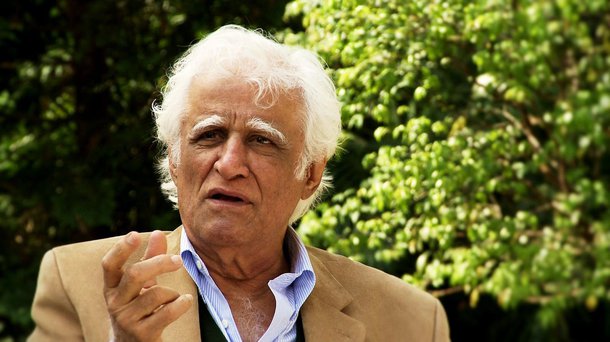 Na sexta, o escritor passou por um procedimento cirúrgico quando foram colocados dois stents, que são pequenos tubos feitos de malha de metal, instalados em artérias comprometidas de forma a mantê-las abertas, garantindo o livre fluxo do sangue