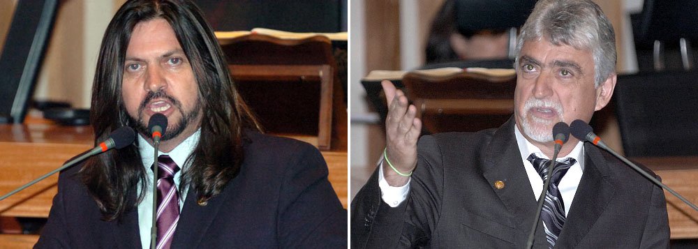 Os membros de comissão ficaram com a tarefa de avaliar tecnicamente se as normas necessárias para a instalação do processo foram cumpridas para tomar uma posição sobre o parecer do deputado Cláudio Arantes (esq.), relator do processo; o deputado Raad Massouh é acusado de desviar R$ 70 dos R$ 100 mil que seriam aplicados na realização do 1º Festival Rural Ecológico de Sobradinho, em 2010