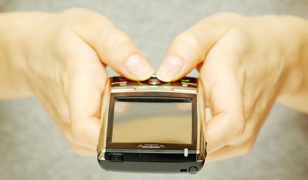 Para o relator do processo, desembargador federal Souza Prudente, medida configura-se um confisco antecipado dos valores pagos pelo serviço público de telefonia, que é devido aos consumidores. A decisão deve ser cumprida em todo o território nacional, sob pena de multa diária no valor de R$ 50 mil, mas ainda cabe recurso