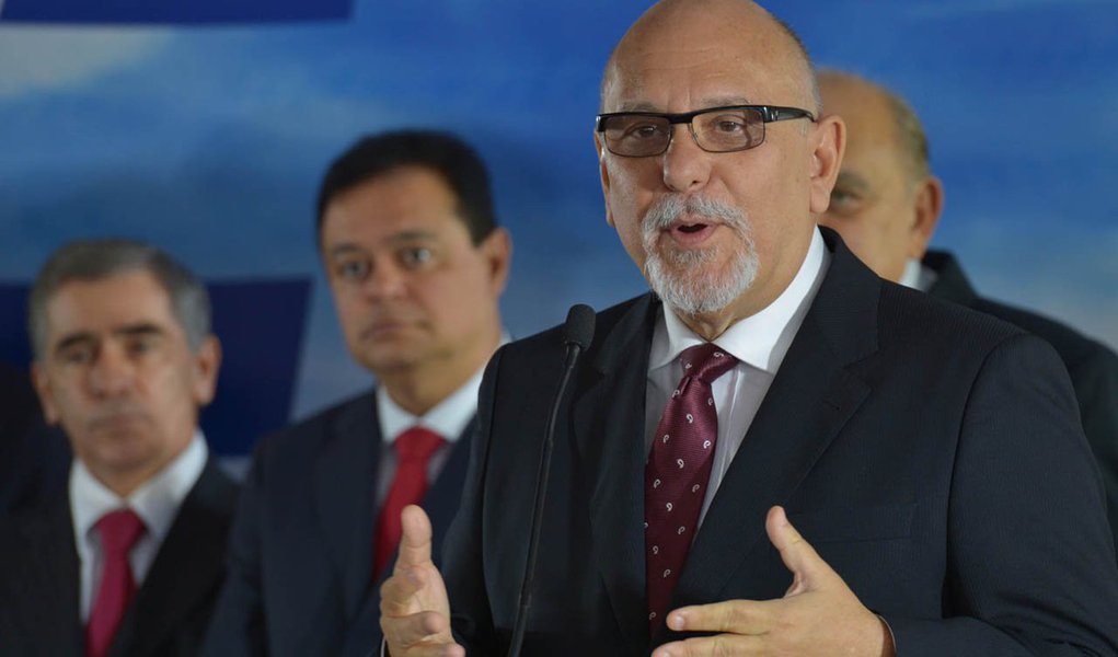 Banco presidido por Jorge Hereda concentrará a atuação no crédito a pequenas empresas, a pessoas físicas e no financiamento habitacional, anunciou hoje o ministro da Fazenda, Guido Mantega