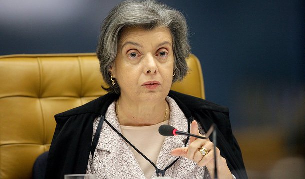 Partido desistiu do recurso contra a aprovação com ressalvas,pela presidenta do TSE, ministra Cármen Lúcia, das contas eleitorais do período em que foram apurados os repasses de dinheiro para os condenados na Ação Penal 470, o processo do chamado mensalão. Com a decisão, ficam mantidas as multas de R$ 129 mil e de R$ 50,9 mil, que deverão ser pagas ao Erário e ao Fundo Partidário