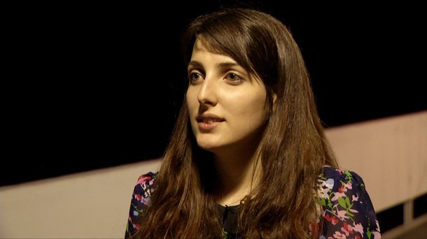 Em "Eu Não Faço a Menor Ideia...", Clarice Falcão, que faz sucesso no Porta dos Fundos, encarna estudante desorientada; a personagem acaba de entrar numa faculdade de medicina mas, como aponta o título, não sabe direito o que quer da vida